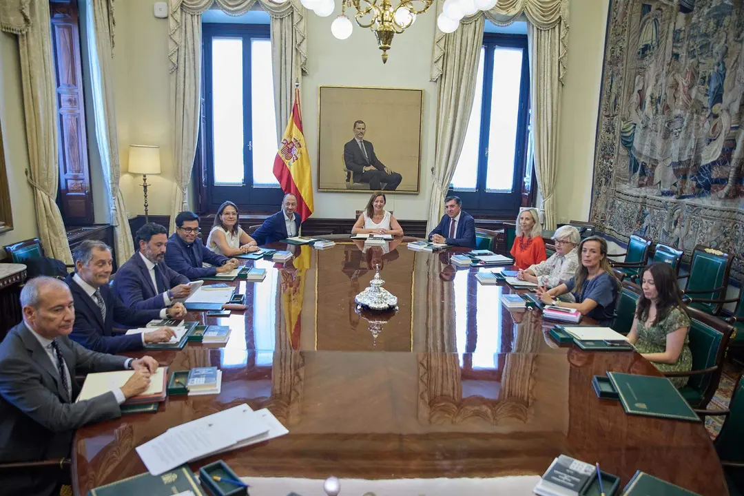  La presidenta del Congreso, Francina Armengol, preside la primera reuni&oacute;n de la Mesa del Congreso de los Diputados de la XV Legislatura. - Jes&uacute;s Hell&iacute;n - Europa Press 