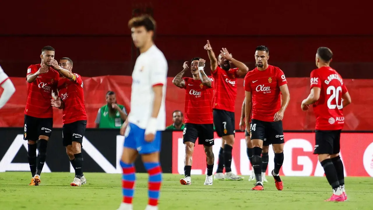  Muriqi celebrando el primer gol del encuentro 