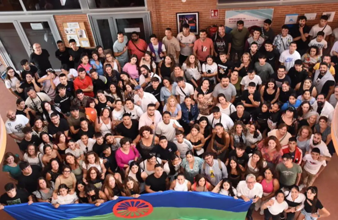  M&aacute;s de cien j&oacute;venes visibilizan la importancia de impulsar el &eacute;xito educativo del alumnado gitano - FSG 