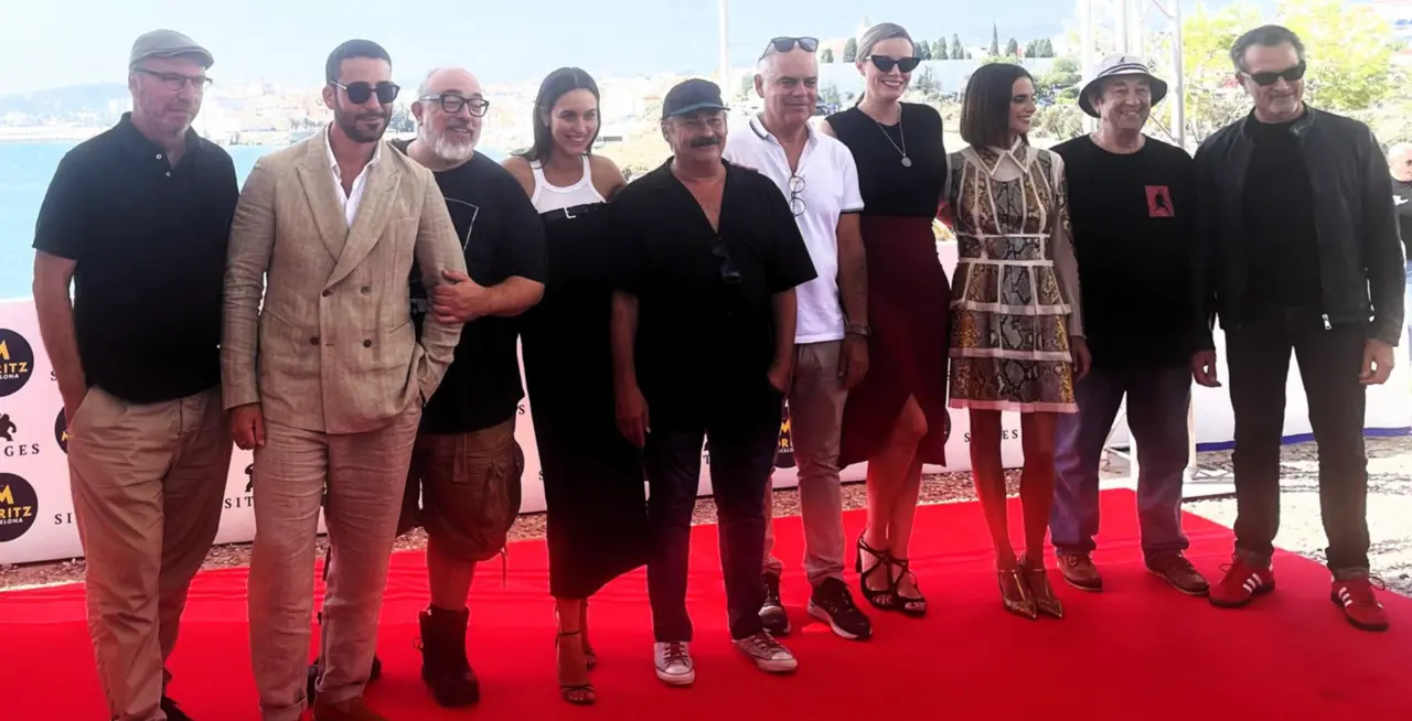 Photocall de la serie '30 monedas', con el director &Aacute;lex de la Iglesia y los actores Miguel &Aacute;ngel Silvestre, Megan Montaner, Eduard Fern&aacute;ndez, Macarena G&oacute;mez y Cosimo Fusco, en el Festival de Cine de Sitges (Barcelona, Catalunya, Espa&ntilde;a) el 7 de octubre d - EUROPA PRESS 