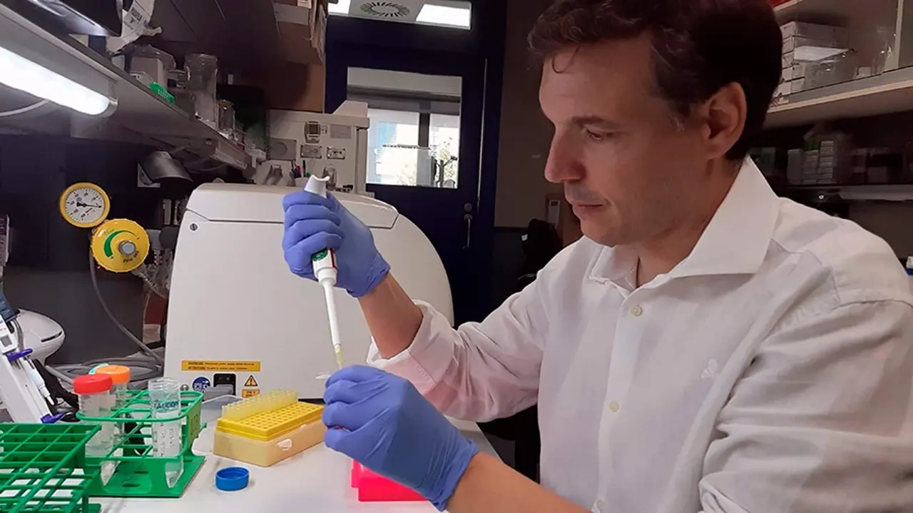  Fernando Calvo Baltan&aacute;s, primer autor del art&iacute;culo 