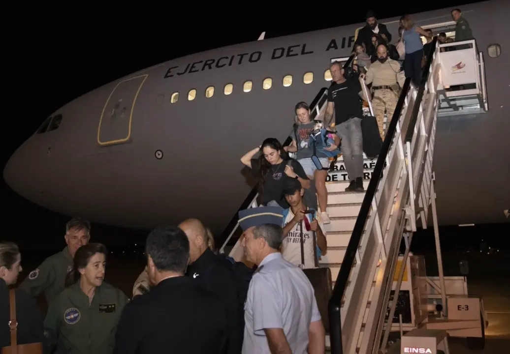  Llegada del primer avi&oacute;n militar espa&ntilde;ol con evacuados desde Israel. - MINISTERIO DE DEFENSA 