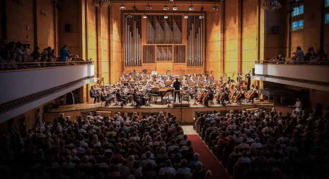  Orquesta cl&aacute;sica 