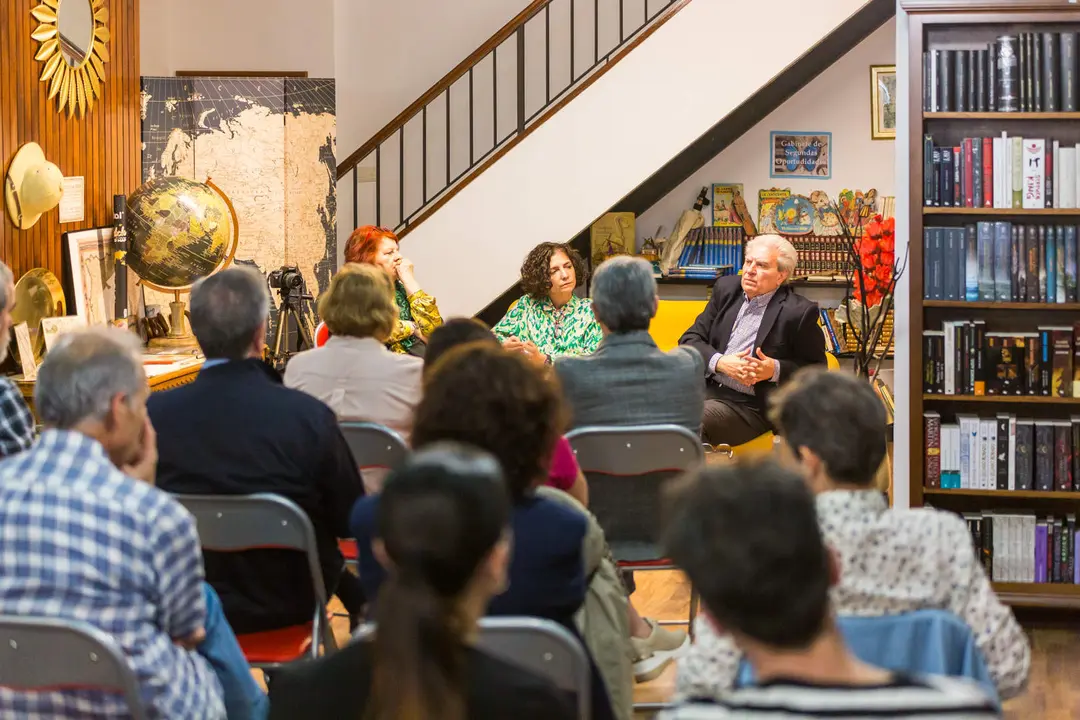  M&aacute;s de 400 alumnos de la ESO recuperan la figura del poeta Manuel &Aacute;lvarez Ortega en cuatro institutos de C&oacute;rdoba 