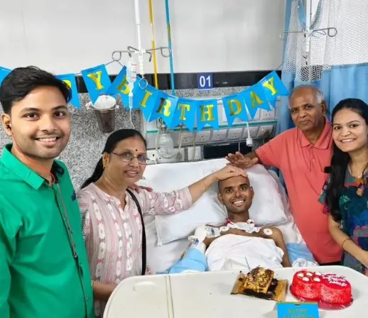  Anurag Maloo con su familia 