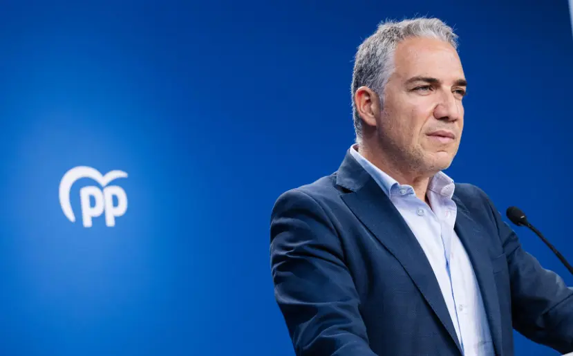  El coordinador general del PP, El&iacute;as Bendodo, ofrece una rueda de prensa en la sede del partido, a 2 de octubre de 2023 