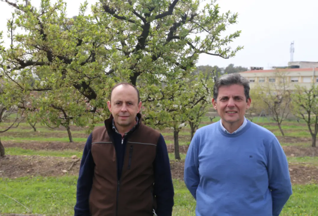  Los investigadores Emilio Camacho Poyato y Juan Antonio Rodr&iacute;guez de la Unidad de Excelencia Mar&iacute;a de Maeztu de la UCO (DAUCO) 