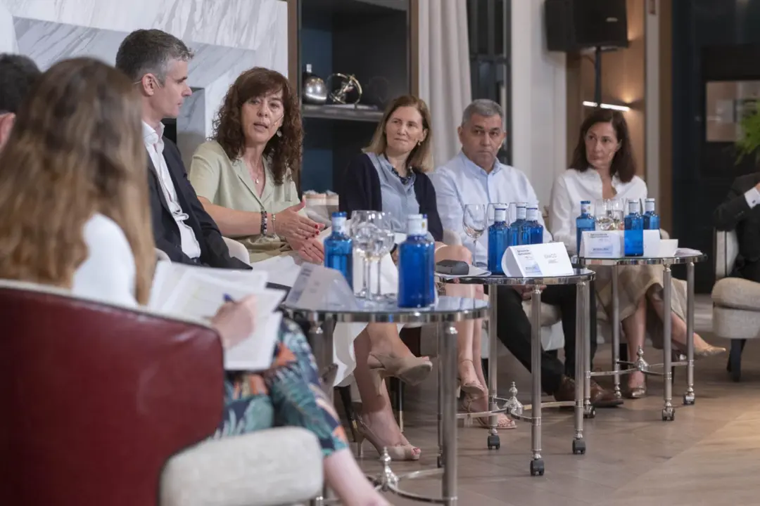  Archivo - Directivos especializados en la gesti&oacute;n del talento y los recursos humanos durante un encuentro sobre recapacitaci&oacute;n profesional (reskilling). - ALBERTO ORTEGA / EUROPA PRESS - Archivo 