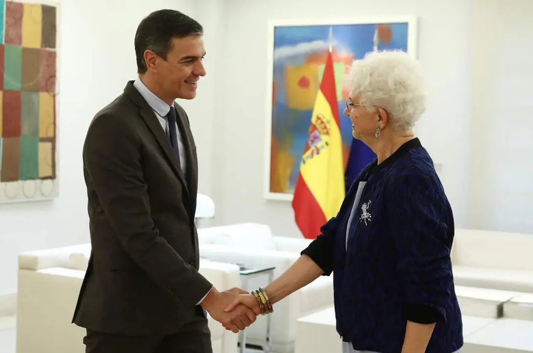  Archivo - El presidente del Gobierno, Pedro S&aacute;nchez, mantiene un encuentro con la embajadora de Israel en Espa&ntilde;a y Andorra, Rodica Radian-Gordon, en el Complejo de la Moncloa. - POOL MONCLOA/FERNANDO.CALVO - Archivo 