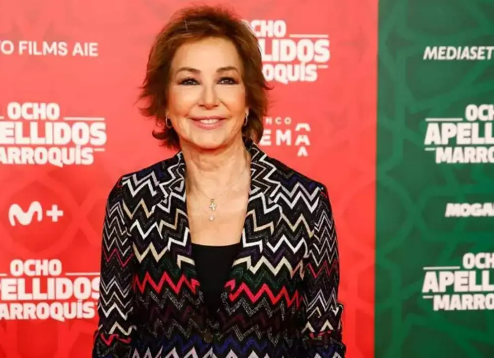  Ana Rosa Quintana en la premiere de "Ocho apellidos Marroqu&iacute;s" en los Cines Callao a 29 de Noviembre de 2023 en Madrid (Espa&ntilde;a) 