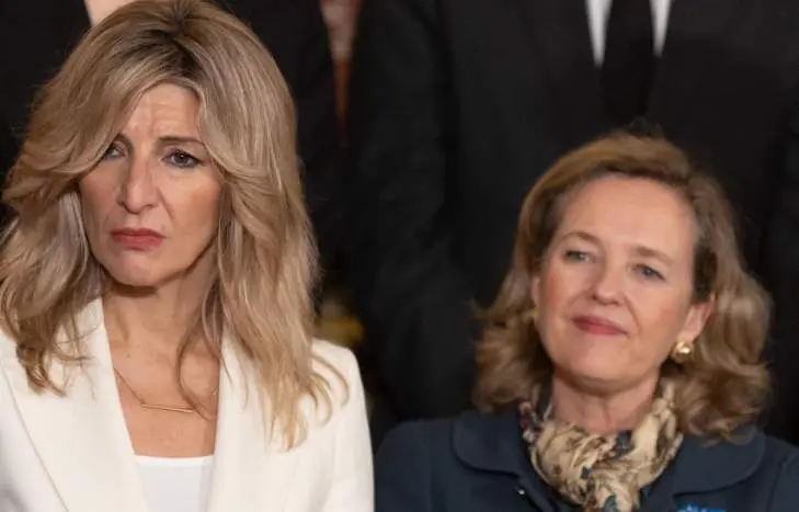  Yolanda D&iacute;az y Nadia Calvi&ntilde;o 