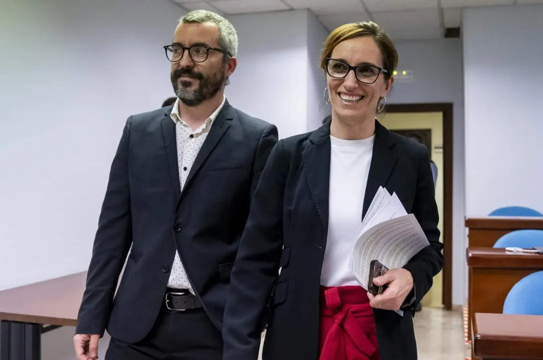  El Secretario de Estado de Sanidad, Javier Padilla y la ministra de Sanidad, M&oacute;nica Garc&iacute;a, a su llegada una rueda de prensa tras la reuni&oacute;n con el Consejo Interterritorial del Sistema Nacional de Salud (CISNS), en la sede del Ministerio, a 21 de diciembr - A. P&eacute;rez Meca - Europa Press 