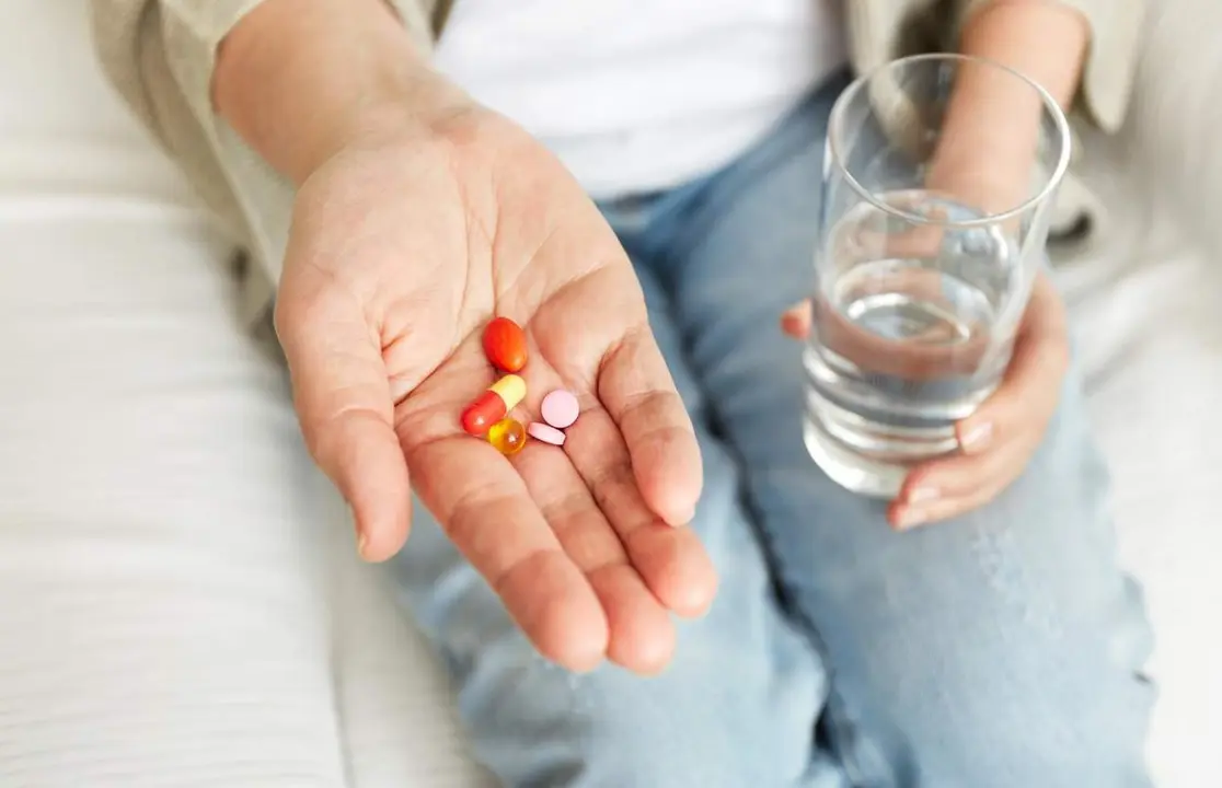 Archivo - Pastillas, analg&eacute;sicos,