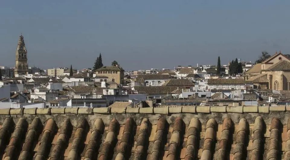  Cielo despejado sobre el casco antiguo de C&oacute;rdoba 