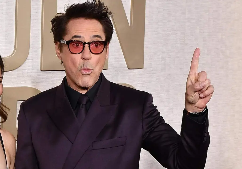  'Oppenheimer' se impone a 'Barbie' en unos Globos de Oro que despiden con honores a 'Succession' 