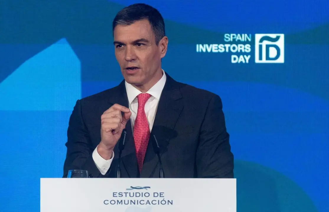  El presidente del Gobierno, Pedro S&aacute;nchez, interviene durante la segunda y &uacute;ltima jornada de la XIV edici&oacute;n de Spain Investors Day, en el Hotel Mandarin Oriental Ritz, a 11 de enero de 2024, en Madrid (Espa&ntilde;a). Spain Investors Day (SID) es un foro profesional - Eduardo Parra - Europa Press 