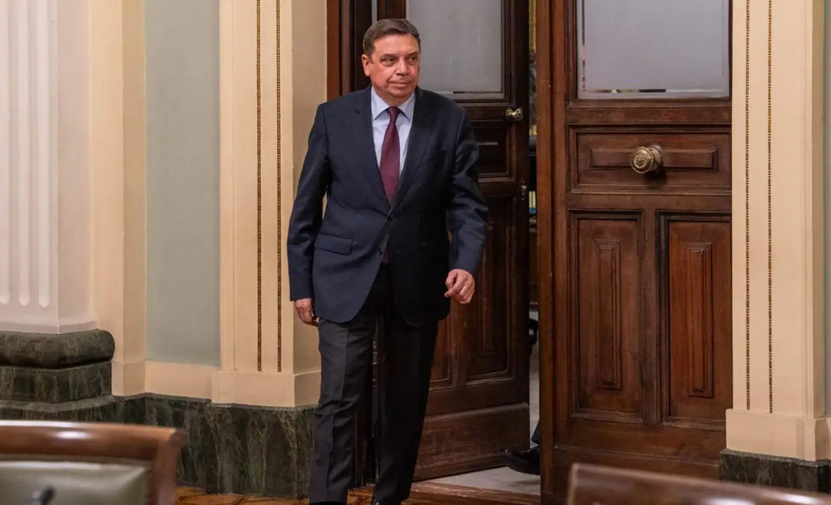  El ministro de Agricultura, Pesca y Alimentaci&oacute;n, Luis Planas, a su llegada a una reuni&oacute;n con las organizaciones profesionales agrarias responsables de las protestas - Matias Chiofalo - Europa Press 