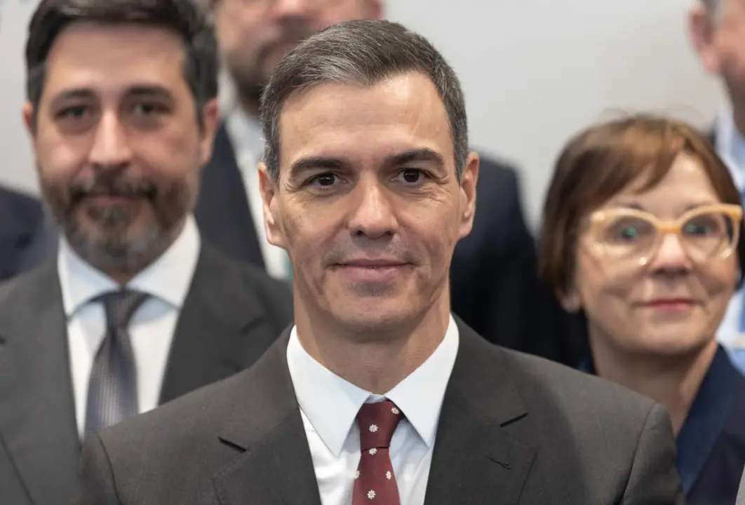  El presidente del Gobierno, Pedro S&aacute;nchez (c), a su llegada a la inauguraci&oacute;n de GENERA 2024, en IFEMA MADRID, a 6 de febrero de 2024, en Madrid (Espa&ntilde;a). GENERA es una feria internacional sobre energ&iacute;a y medio ambiente. Tiene como objetivo mostrar alguna - Eduardo Parra - Europa Press 