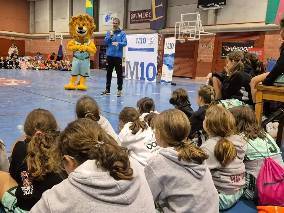  El deportista Berni Rodr&iacute;guez protagoniza una nueva actividad del programa 'Mentor 10' 