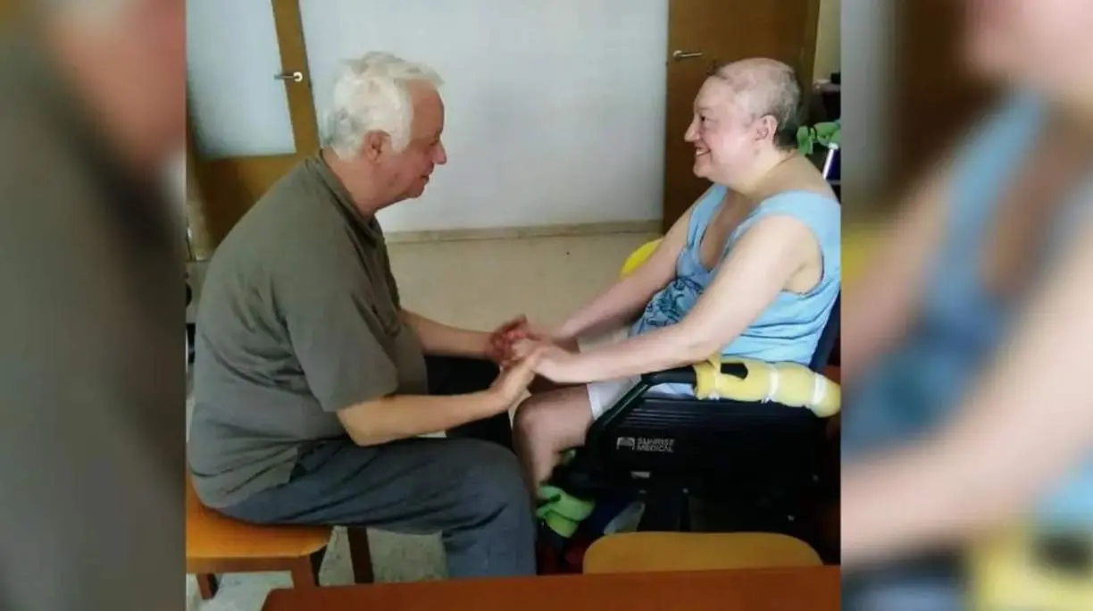  Jos&eacute; Vicente y Maribel en la residencia de Alcal&aacute; de Guadaira 