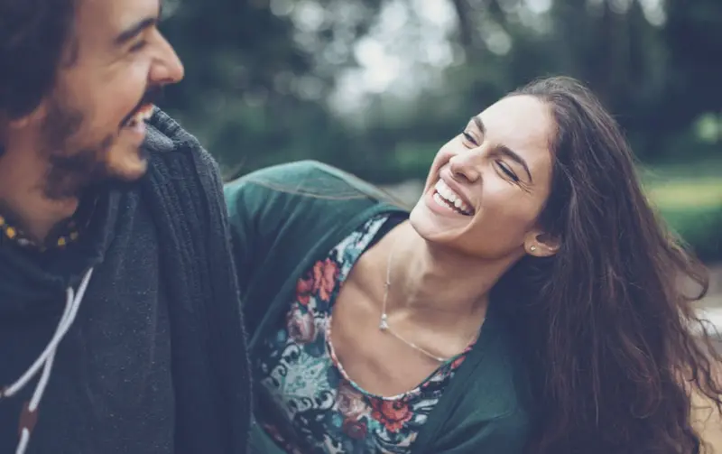  Archivo - Felicidad, relaciones - COMUNICACI&Oacute;N SANITAS - Archivo 