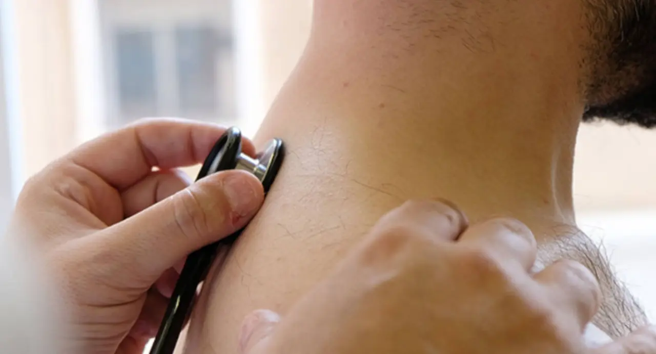  M&eacute;dico y paciente. ARCHIVO 