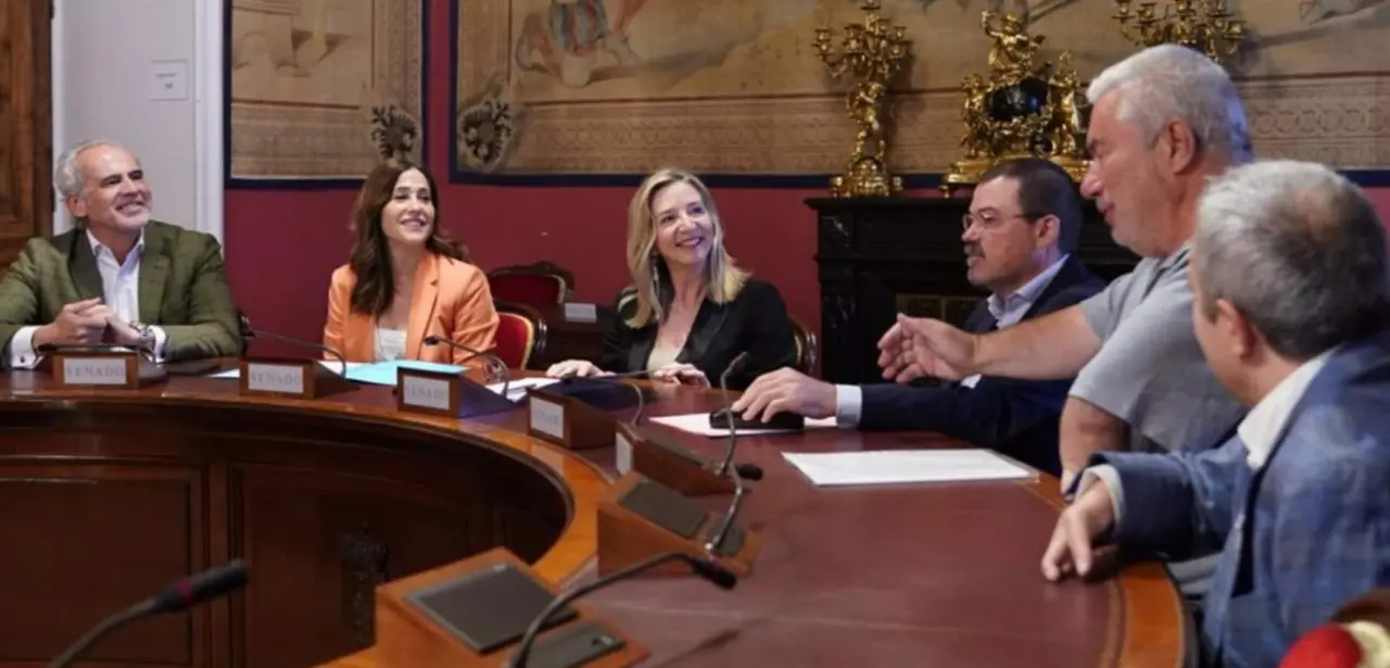  Imagen de la reuni&oacute;n. - PP 