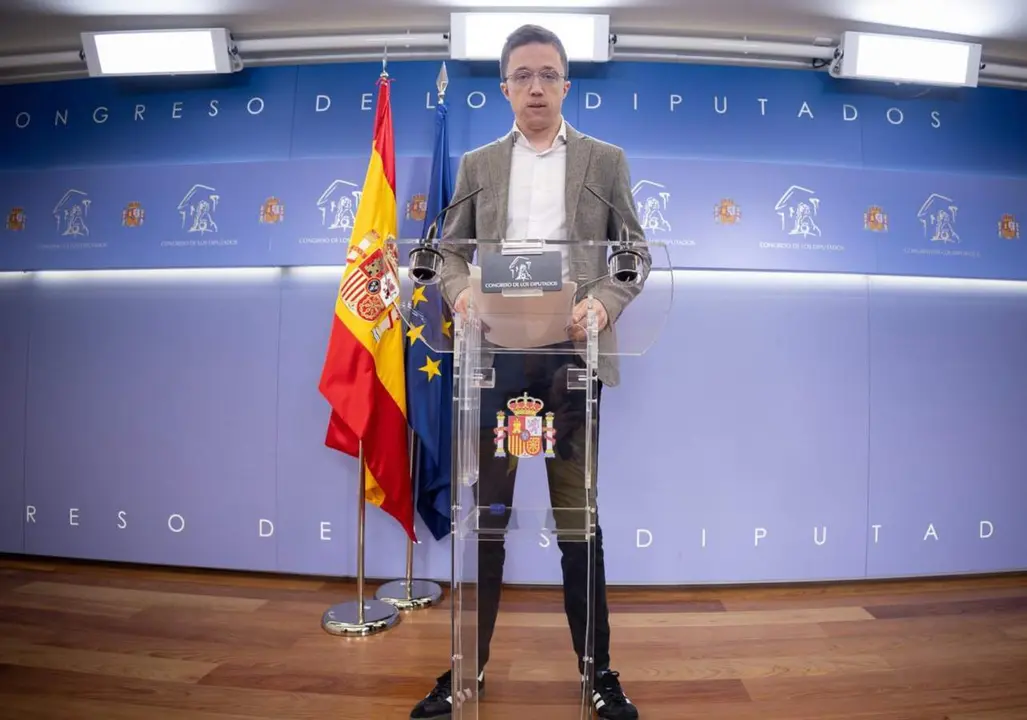  El l&iacute;der de M&aacute;s Pa&iacute;s, I&ntilde;igo Errej&oacute;n, durante una rueda de prensa posterior a la Junta de Portavoces, en el Congreso de los Diputados, a 23 de abril de 2024, en Madrid (Espa&ntilde;a). - Eduardo Parra - Europa Press 