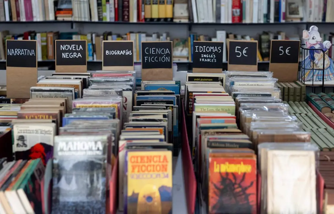  Un puesto durante la 46 edici&oacute;n de la Feria del Libro Antiguo y Ocasi&oacute;n, a 3 de mayo de 2024, en Madrid (Espa&ntilde;a). - Eduardo Parra - Europa Press 