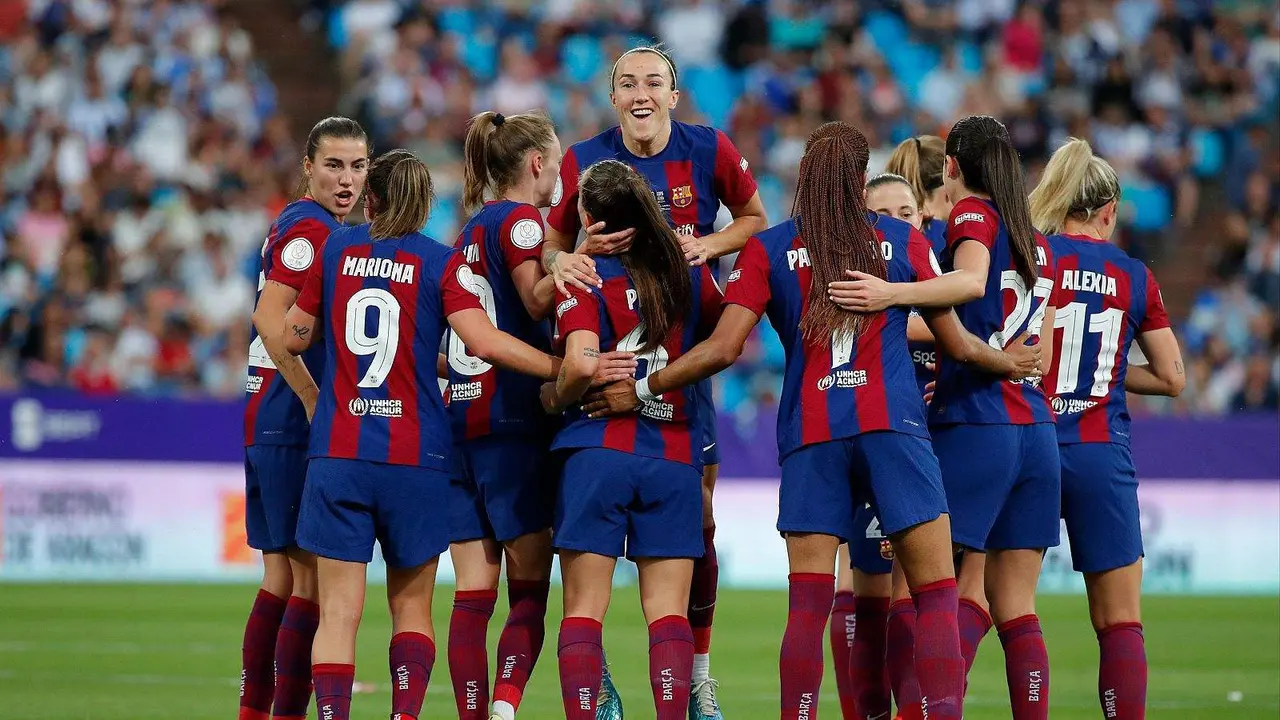  Las jugadoras del Bar&ccedil;a celebran la Copa de la Reina 