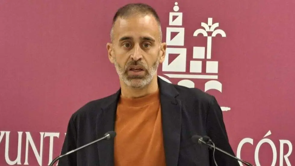  &Aacute;ngel Ortiz 