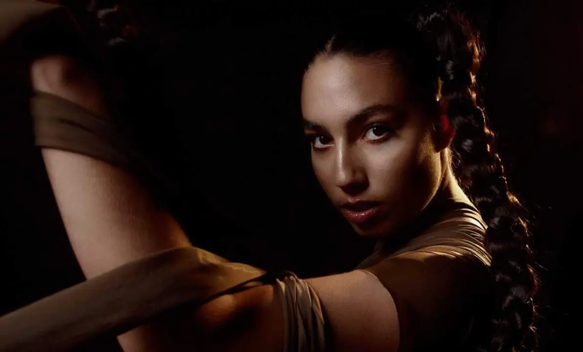  Mar&iacute;a Jos&eacute; Llergo 