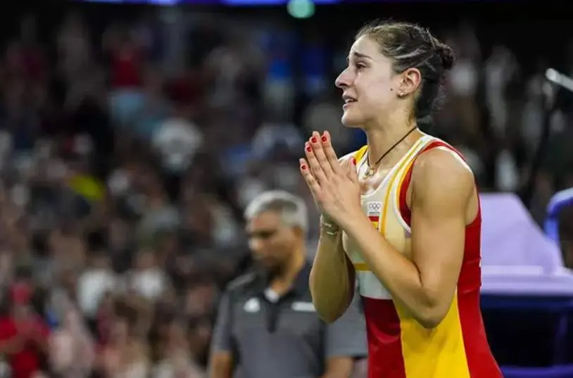  Carolina Mar&iacute;n en l&aacute;grimas tras retirarse en las semifinales de los JJOO de Par&iacute;s tras lesi&oacute;n 
