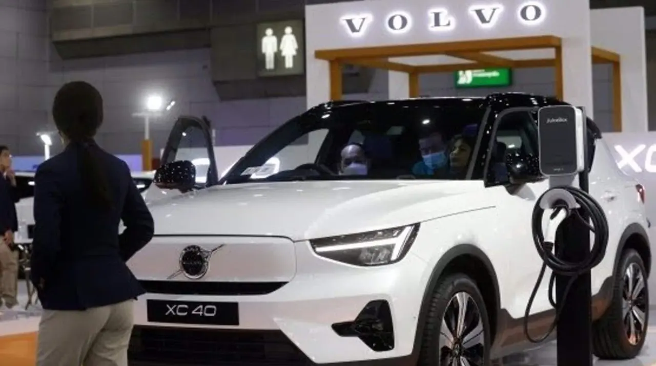  Veh&iacute;culo Volvo en un sal&oacute;n de exposiciones - ING | EP 