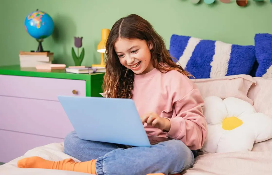  Archivo - Estudiantes espa&ntilde;oles mejoran sus notas y su confianza con clases particulares individuales on line, seg&uacute;n un estudio - GOSTUDENT - Archivo 