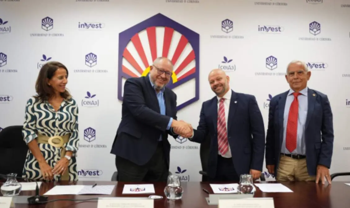  De izqda. a dcha.: Lourdes Arce, Manuel Torralbo, Xos&eacute; Lois Devesa y Jes&uacute;s Gil. 