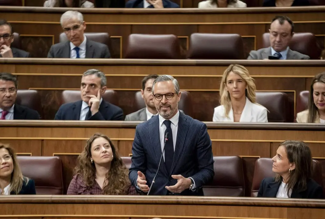 El diputado del Partido Popular, Juan Bravo, interviene durante la sesi&oacute;n plenaria en el Congreso de los Diputados, a 21 de febrero de 2024, en Madrid (Espa&ntilde;a). - A. P&eacute;rez Meca - Europa Press 