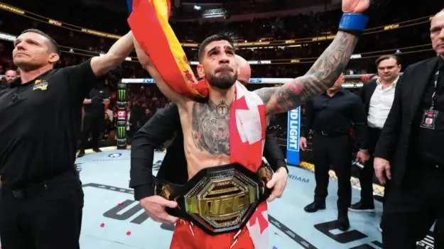  Ilia Topuria, reci&eacute;n proclamado campe&oacute;n de UFC.UFC | 20 minutos 