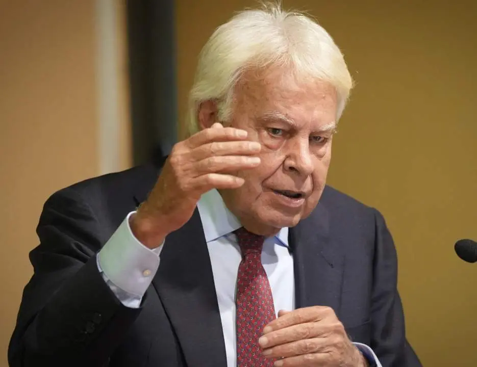  Archivo - El expresidente del Gobierno Felipe Gonz&aacute;lez durante su intervenci&oacute;n en el acto. A 13 de junio de 2024, en Sevilla (Andaluc&iacute;a, Espa&ntilde;a). - Mar&iacute;a Jos&eacute; L&oacute;pez - Europa Press - Archivo 