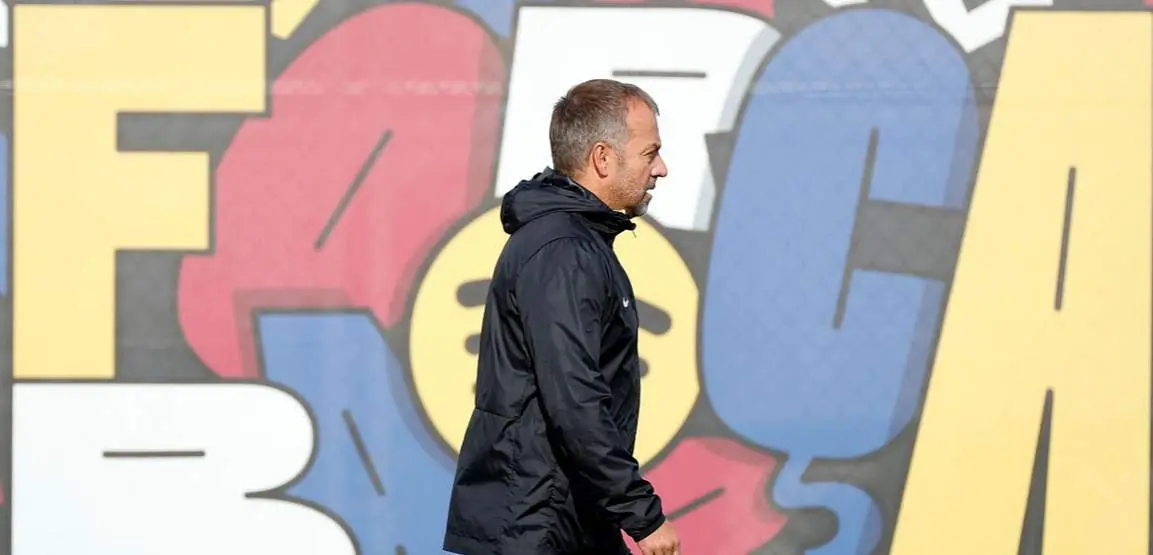  Hansi Flick durante el entreno de hoy EFE | RTVE 