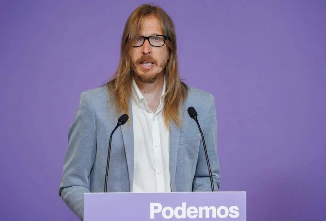  Archivo - El secretario de Organizaci&oacute;n y Portavoz de Podemos, Pablo Fern&aacute;ndez, durante una rueda de prensa, a 2 de septiembre de 2024, en Madrid (Espa&ntilde;a). - Alejandro Mart&iacute;nez V&eacute;lez - Europa Press - Archivo 