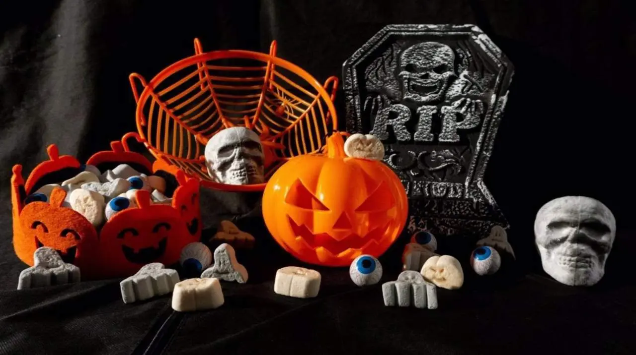  Archivo - Art&iacute;culos en la celebraci&oacute;n de 'Halloween' - JCCM - Archivo 