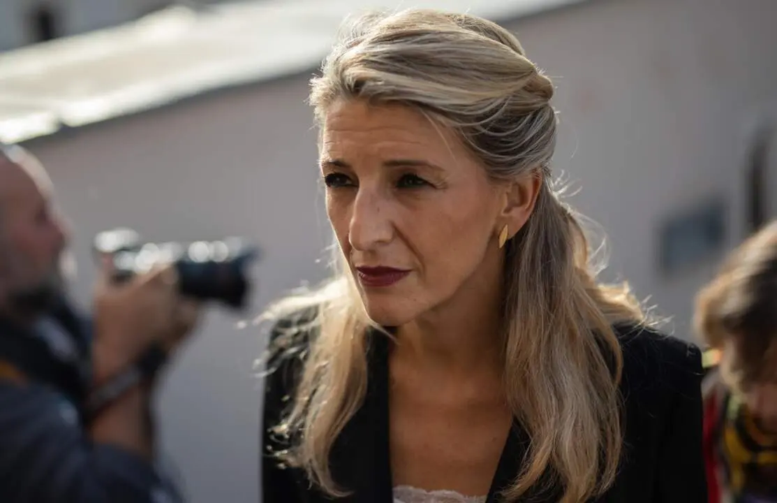  La vicepresidenta segunda, Yolanda D&iacute;az, a su llegada a la reuni&oacute;n del grupo Parlamentario Plurinacional Sumar en el Congreso de los Diputados, en el Escritorio del Congreso de los Diputados, a 28 de octubre de 2024, en Madrid (Espa&ntilde;a). - Alejandro Mart&iacute;nez V&eacute;lez - Europa Press 