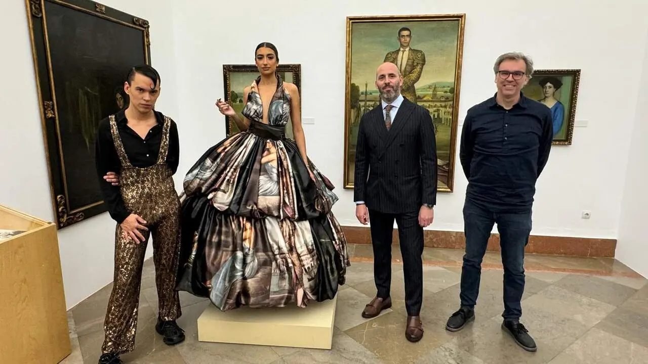  Vestido de Jos&eacute; Perea en el Bellas Artes 