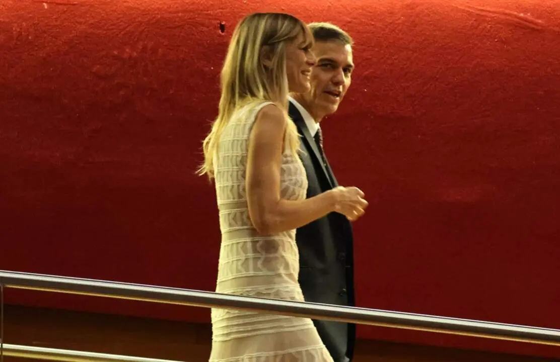  Archivo - El presidente del Gobierno, Pedro S&aacute;nchez, y su mujer, Bego&ntilde;a G&oacute;mez - Ra&uacute;l Terrel - Europa Press - Archivo 