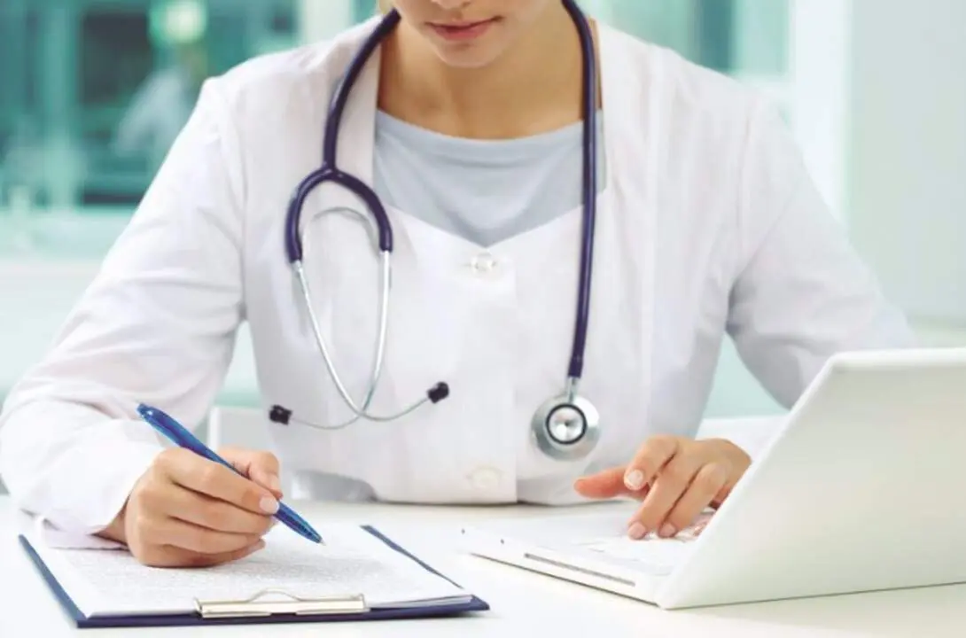  Archivo - Imagen de recurso de una consulta m&eacute;dica. - SANITAS - Archivo 