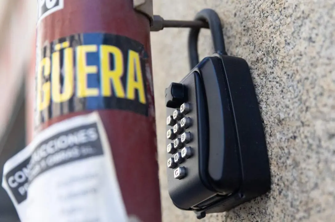  Archivo - Caja de seguridad para las llaves de una piso de alquiler tur&iacute;stico. - Eduardo Parra - Europa Press - Archivo 