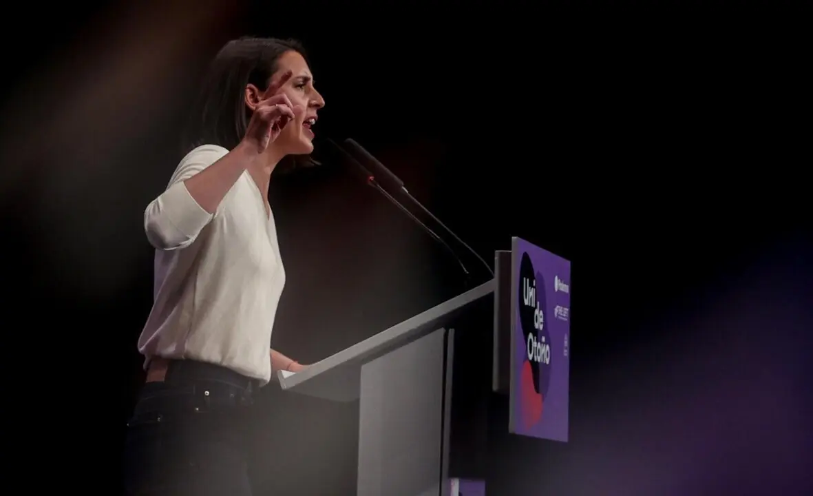  Archivo - La secretaria pol&iacute;tica de Podemos y eurodiputada, Irene Montero, interviene durante el acto central de la Universidad de Oto&ntilde;o de Podemos &lsquo;Cambiar todo lo que no podemos aceptar&rsquo;, en el C&iacute;rculo de Bellas Artes, a 19 de octubre de 2024, en Madrid - Ricardo Rubio - Europa Press - Archivo 