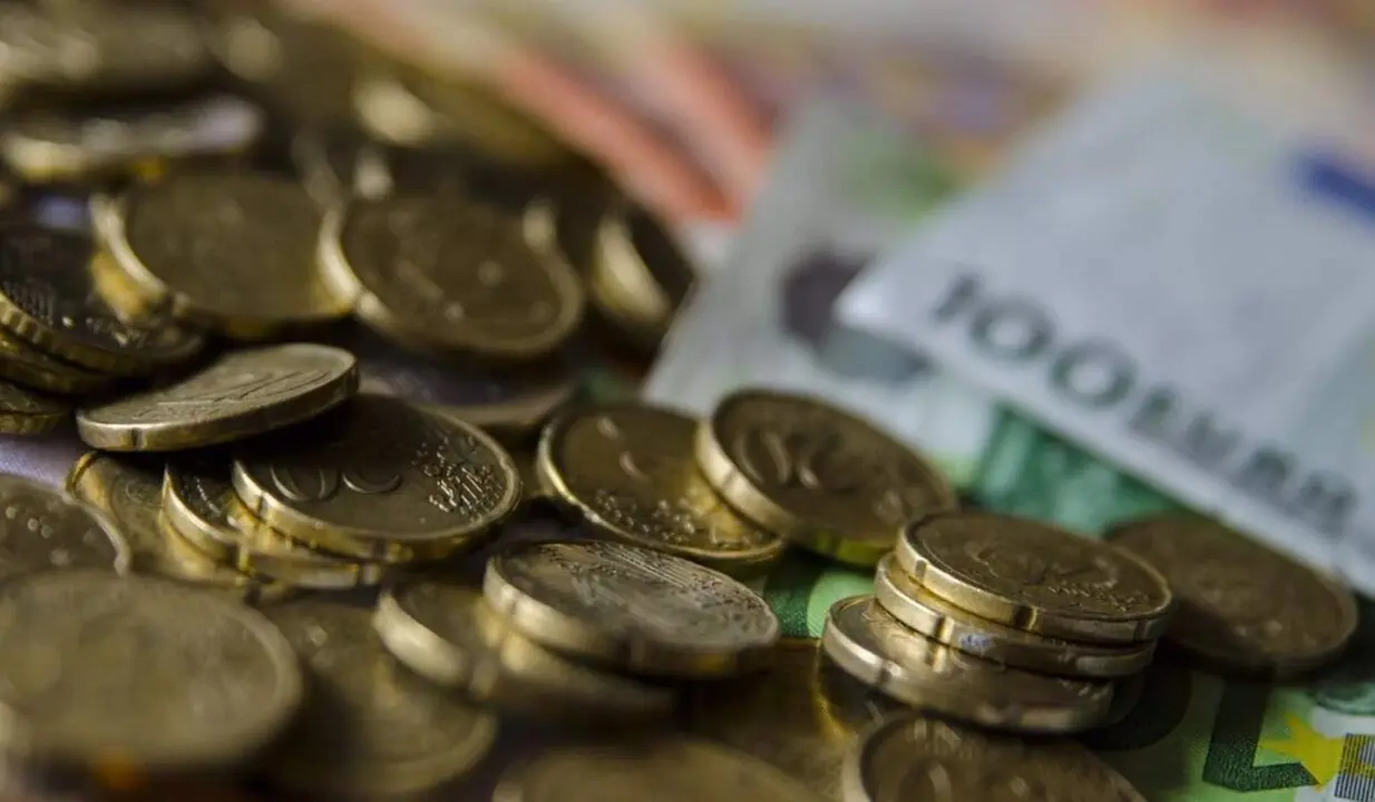  Archivo - Monedas y billetes de euro - EUROPA PRESS - ARCHIVO 