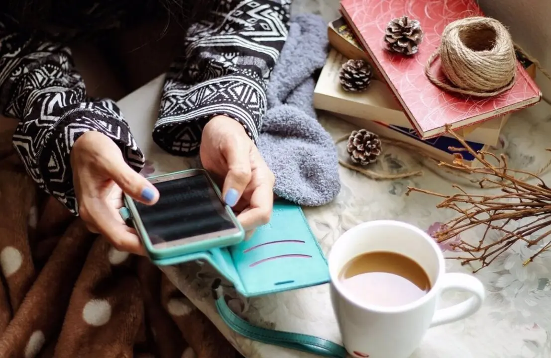  Archivo - Tel&eacute;fono m&oacute;vil. - JCCM - Archivo 